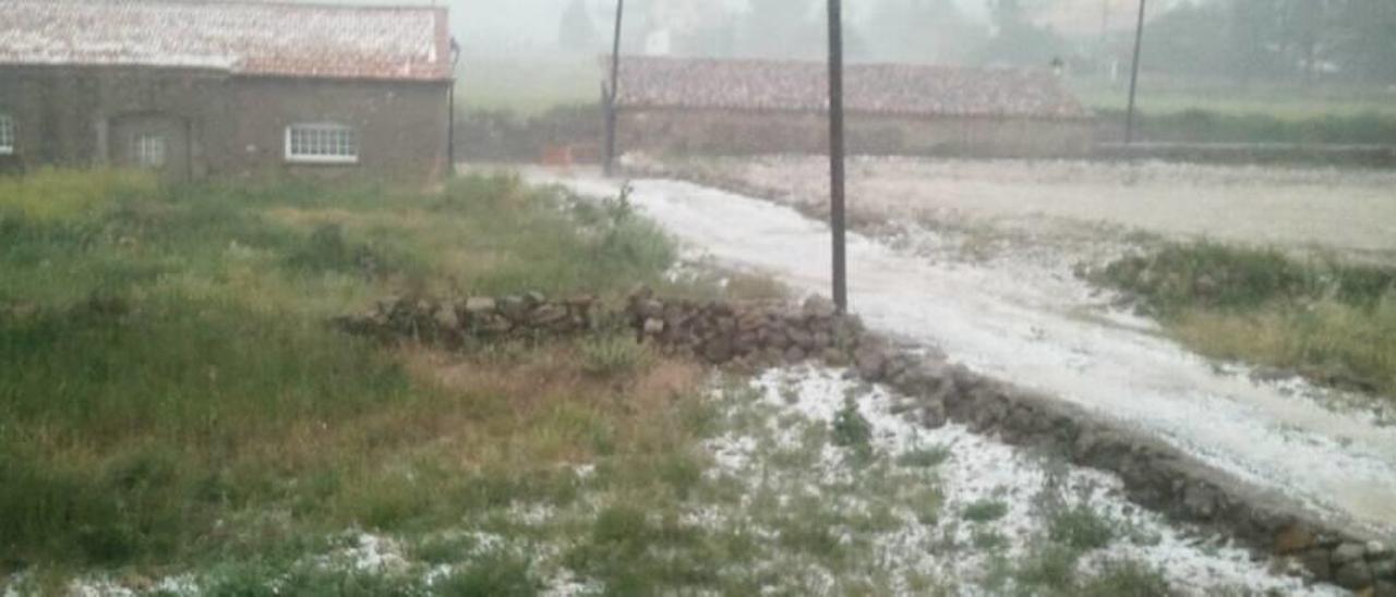 Una tormenta eléctrica sorprende a l&#039;Alcalatén