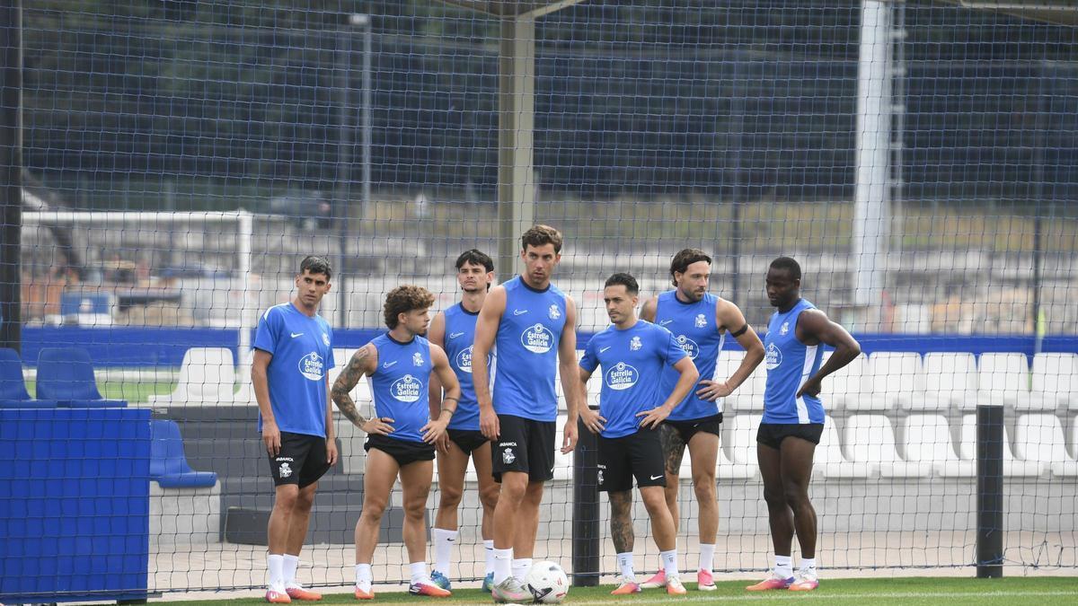 Los descartes en el centro de la defensa del Deportivo salen a escena