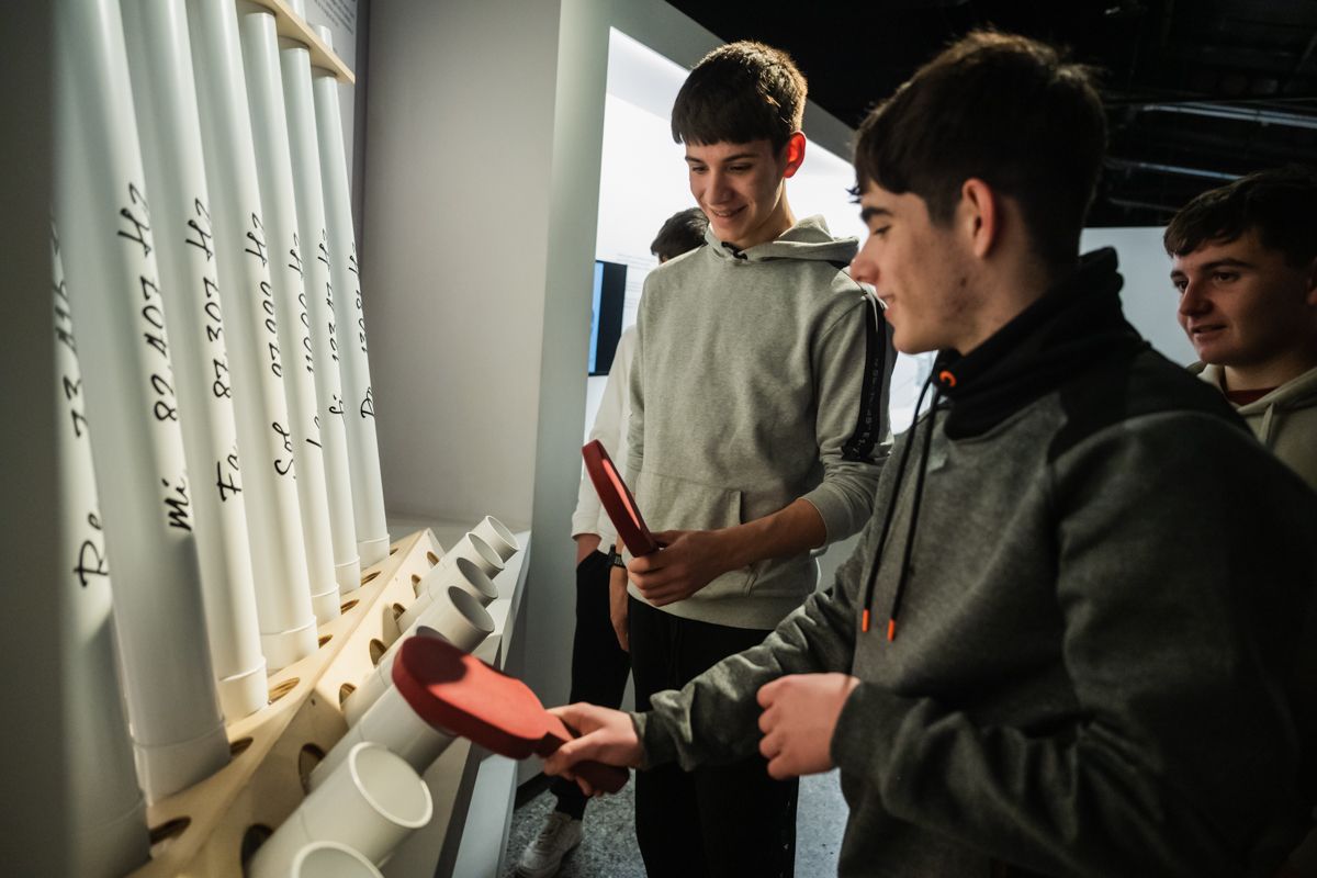 El colegio HHDC de Tavernes de la Valldigna visita la Ciutat de les Arts i les Ciències