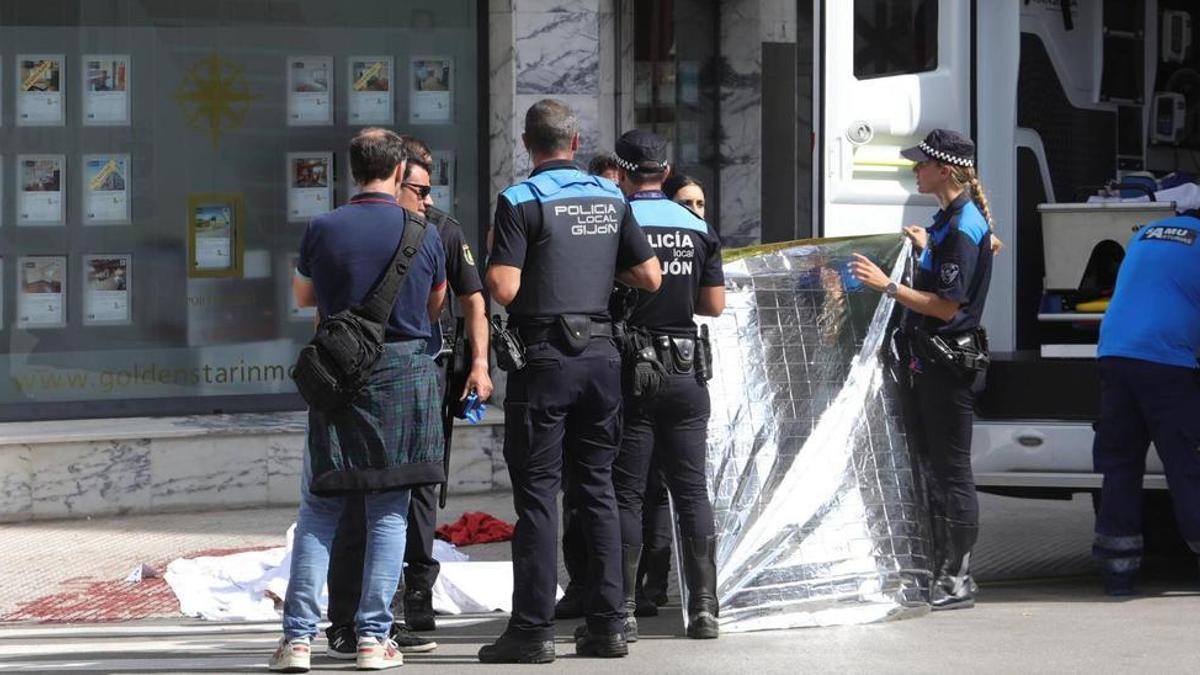 En imágenes: Asesinan al dueño de una inmobiliaria de Gijón.