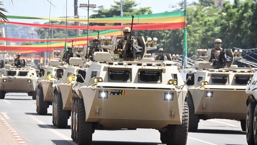 Grupos armados lanzan un ataque sorpresa coordinado a gran escala en la capital de Malí y otros puntos del país