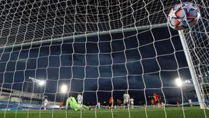 Las imágenes de la derrota del Real Madrid ante el Shakhtar Donetsk, de la primera jornada de la Liga de Campeones en el estadio Alfredo di Stefano