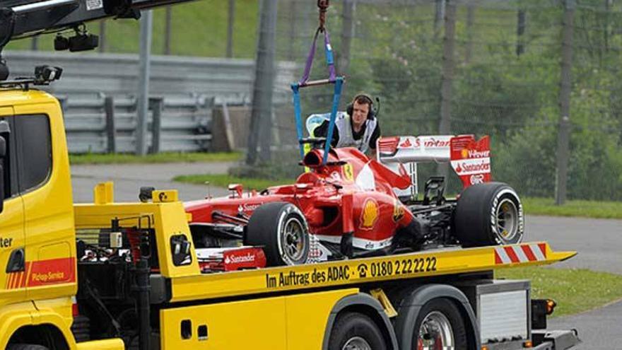 El Ferrari de Alonso se avería en Nurburgring