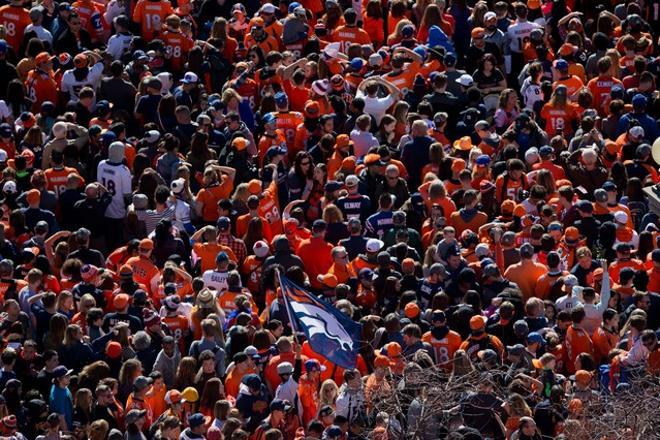 El espectacular recibimiento a los Broncos en Denver