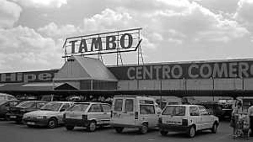 El incendio de 'Tambo' en Cáceres que aún permanece en la memoria de la ciudad