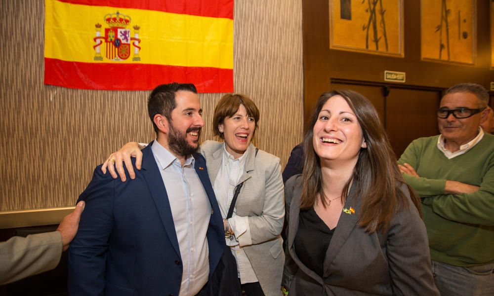 El Meliá se convierte en la sede de Vox en Alicante es el escenario de encuentro de sus afiliados para ver los resultados de las Elecciones Generales y Autonómicas 2019