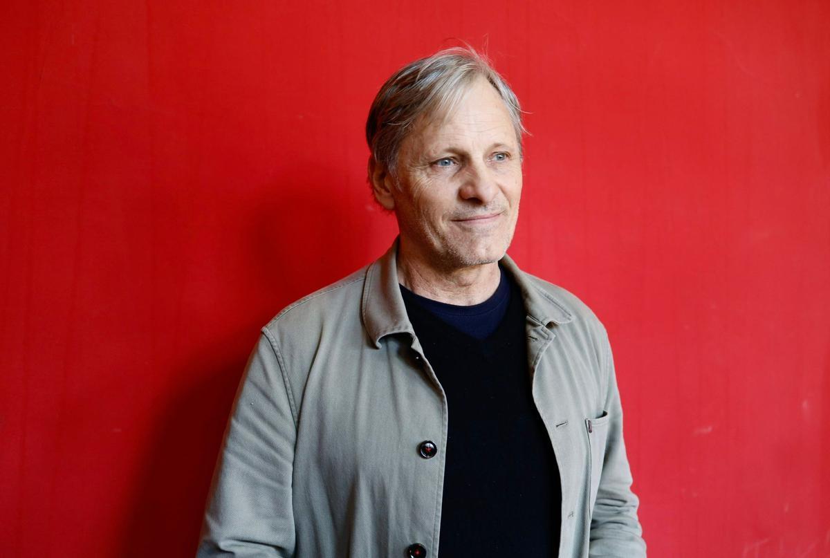 En imágenes | Así ha sido la visita de Viggo Mortensen a Zaragoza