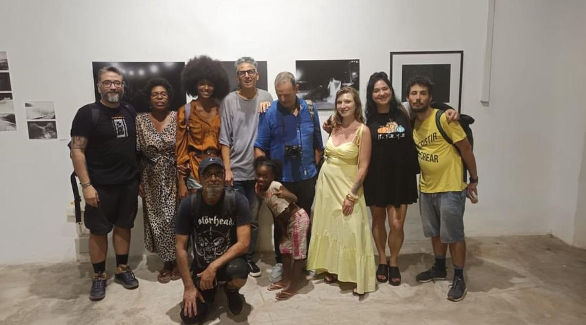 Martiño Ramos, cuarto por la izquierda de pie en una exposición en La Habana este mismo mes de noviembre.