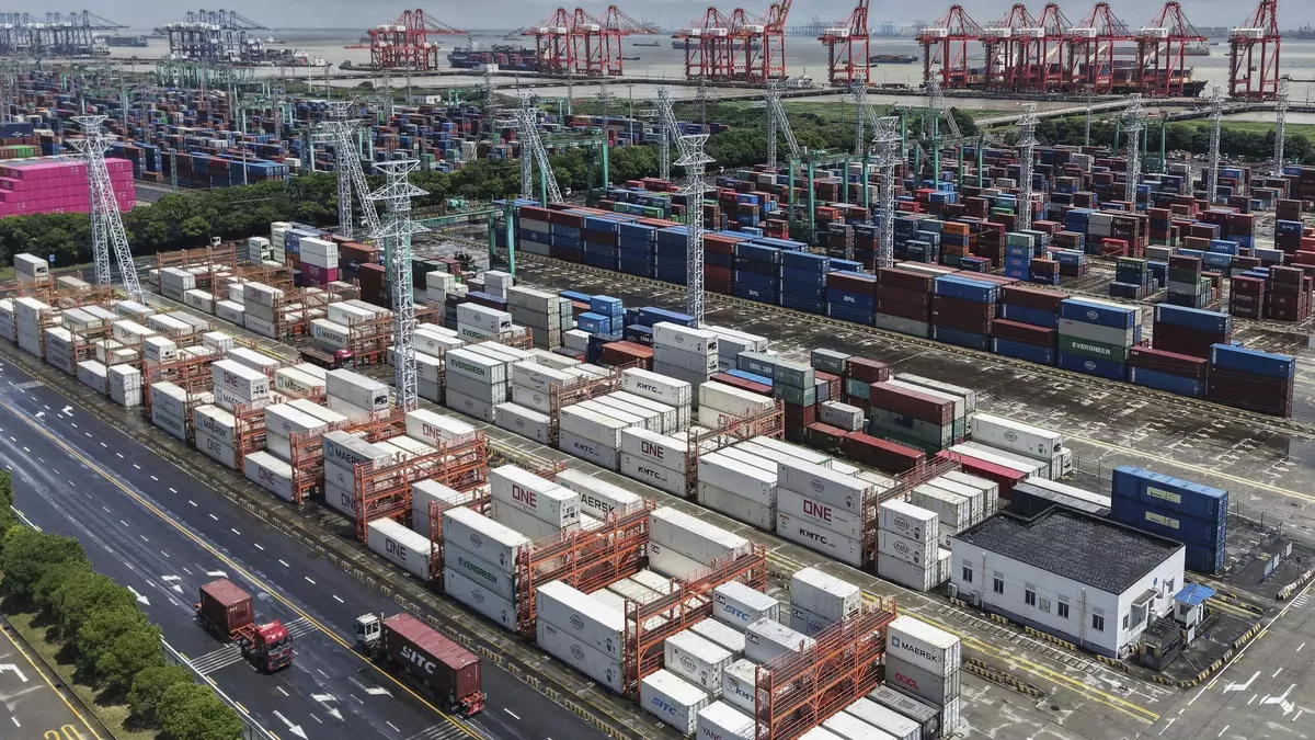 El aumento de las exportaciones insufla vigor a China antes de que venza la tregua arancelaria con EEUU