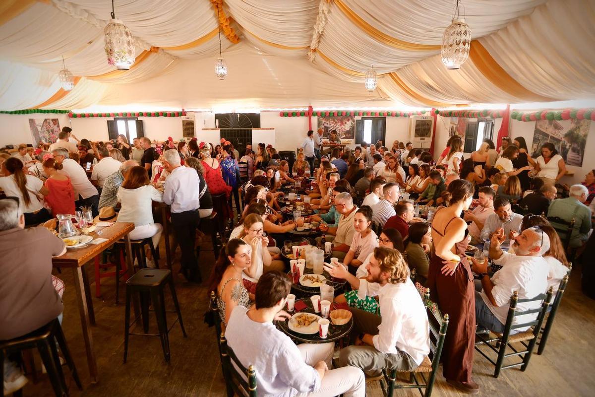 Ambiente en El Arenal el miércoles de Feria Ambiente en El Arenal el miércoles de Feria