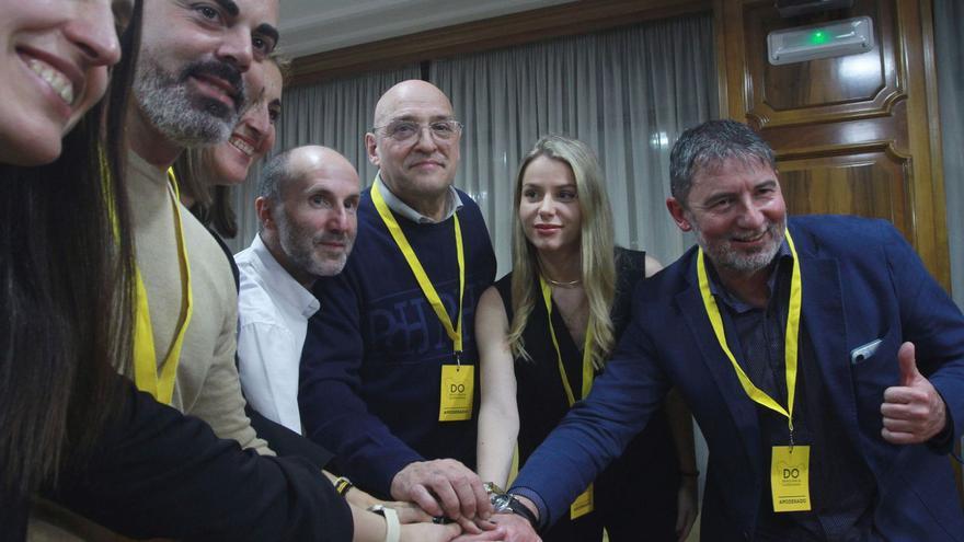 Los representantes de DO Tamara Silva, Antonio Fernández, Gonzalo Jácome, Armando Ojea, Noa Rouco y Aníbal Pereira.