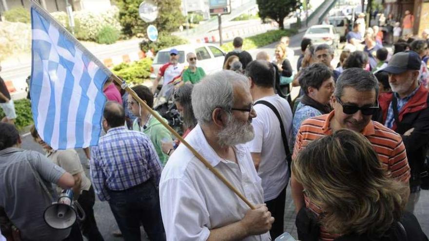 Momento de la protesta de ayer, en A Coruña.