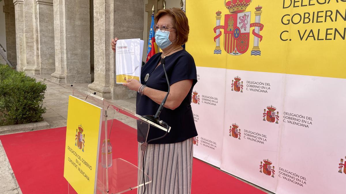 Gloria Calero, durante la presentación de un informe.