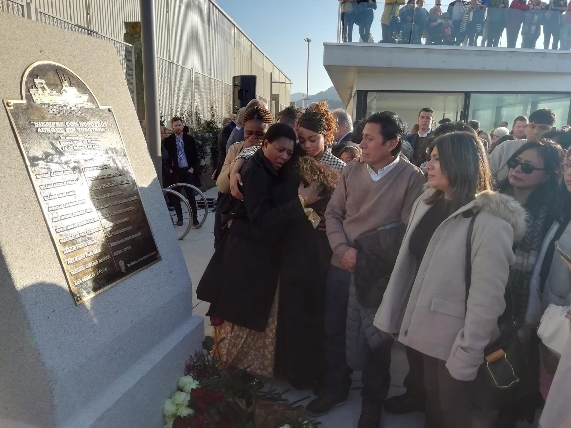 Homaje a las víctimas del 'Villa de Pitanxo' en Marín