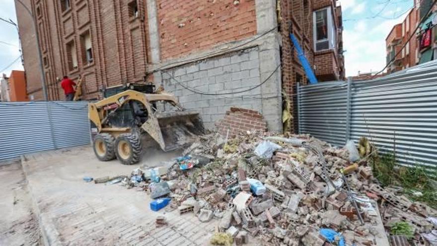 El Ayuntamiento asume el coste de la fachada que se cayó de un edificio okupado