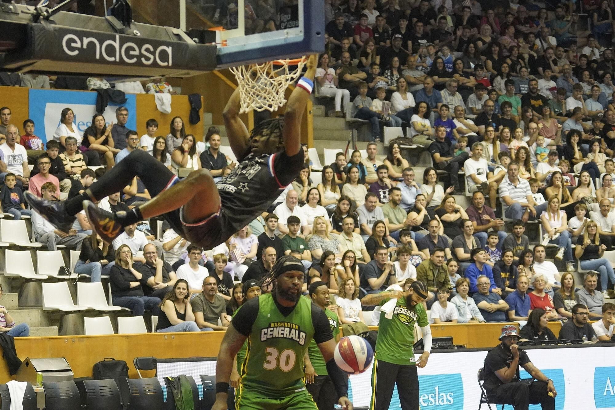 Girona. Fontajau partit dels Harlem Globetrotters