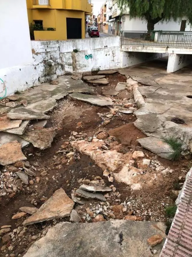 La CHJ sanciona a Alginet por reparar con hormigón dos barrancos urbanos