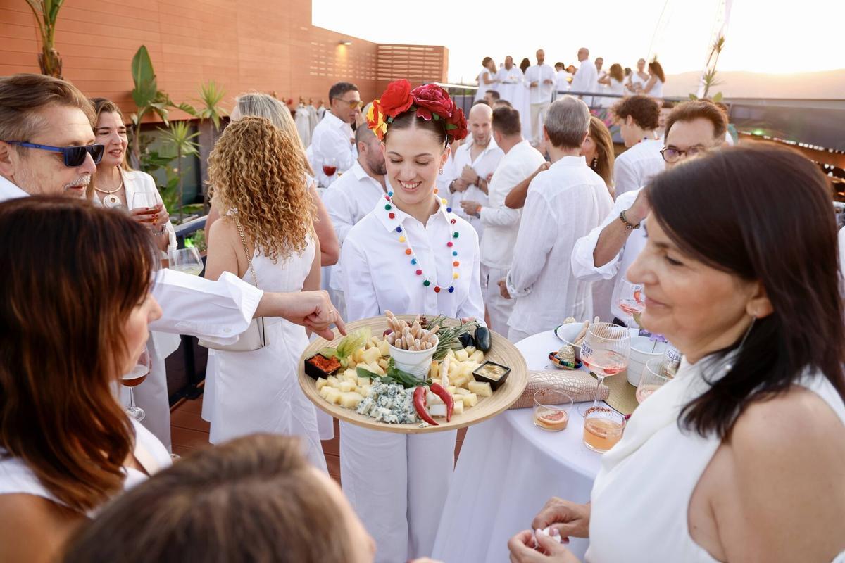 El Eurostars Palace inaugura el verano en Córdoba con su tradicional Fiesta Blanca en la Terraza Palace