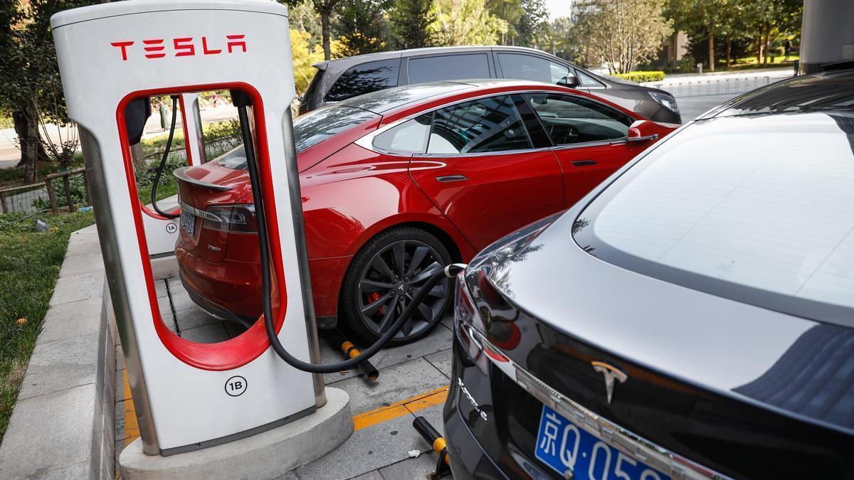 Tesla revisarà gairebé  cinc milions de cotxes fabricats a la Xina