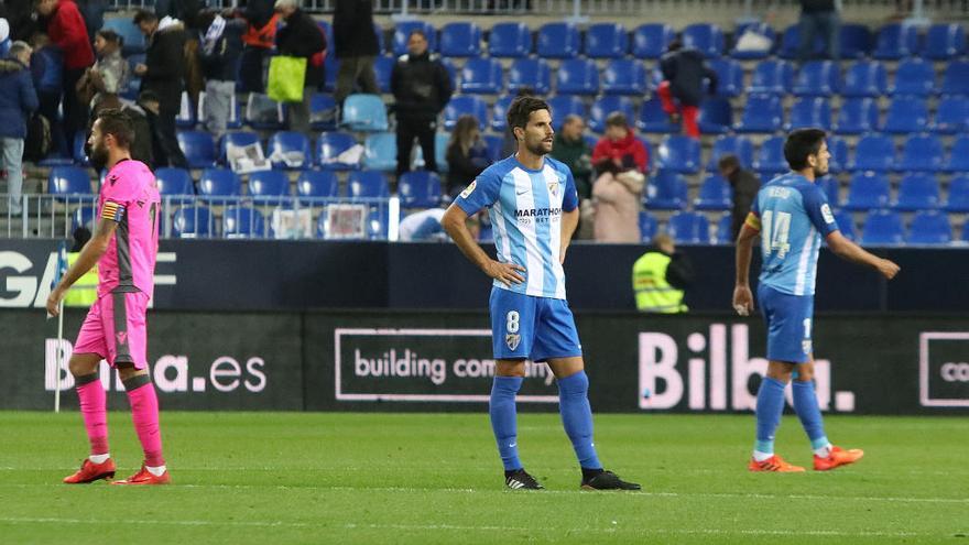 El Málaga CF, otra vez colista pese a recortar un punto con la permanencia