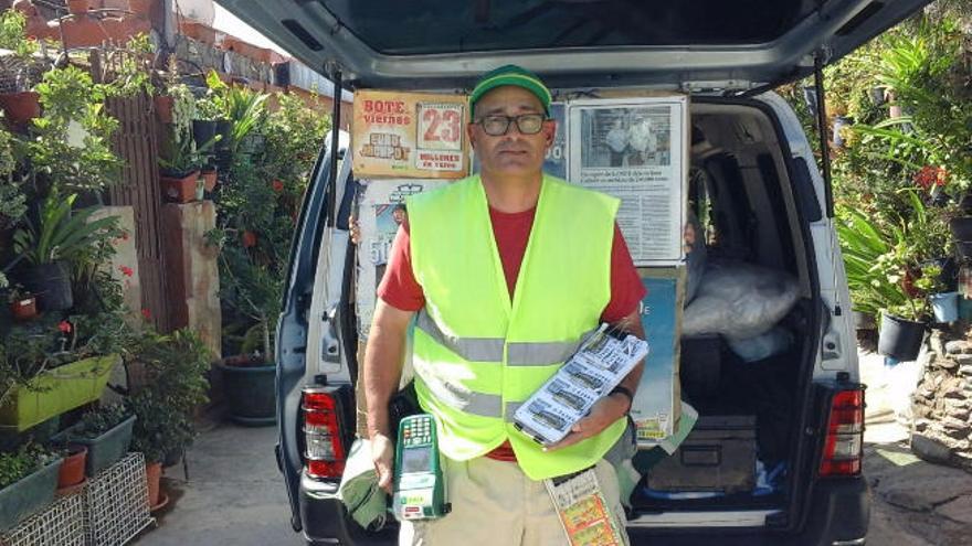 Un policía local de Mogán gana más de 50.000 euros en cupones de la ONCE