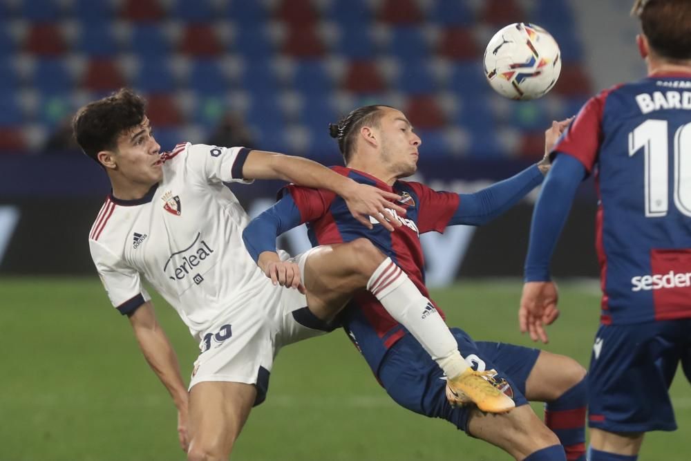 Las mejores fotos del Levante UD - Osasuna