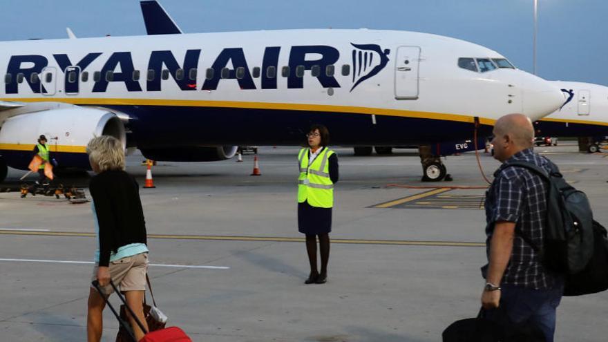 Ryanair reclutará en Oviedo a nuevos tripulantes  de cabina para toda Europa el 15 de noviembre