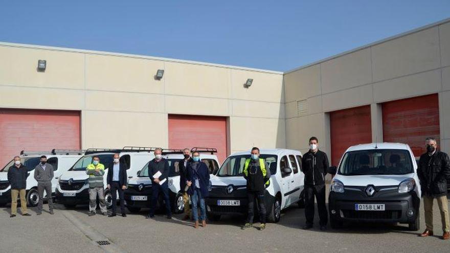El Ayuntamiento de Barbastro renueva su parque móvil con cinco furgonetas