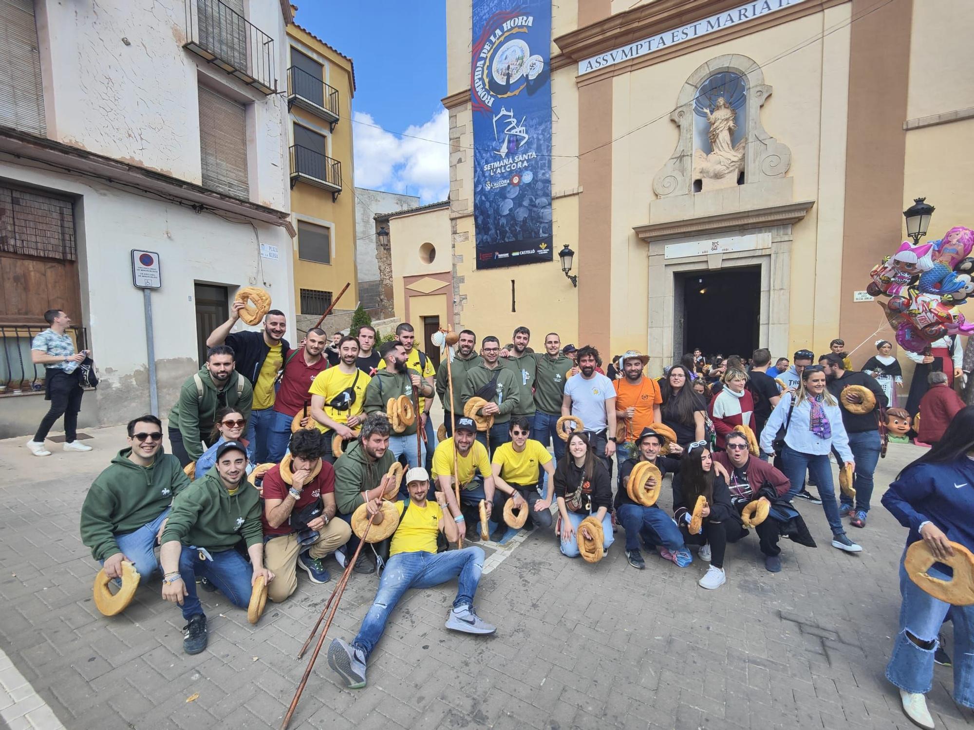 Búscate en la galería de fotos de la multitudinaria Festa del Rotllo de l'Alcora