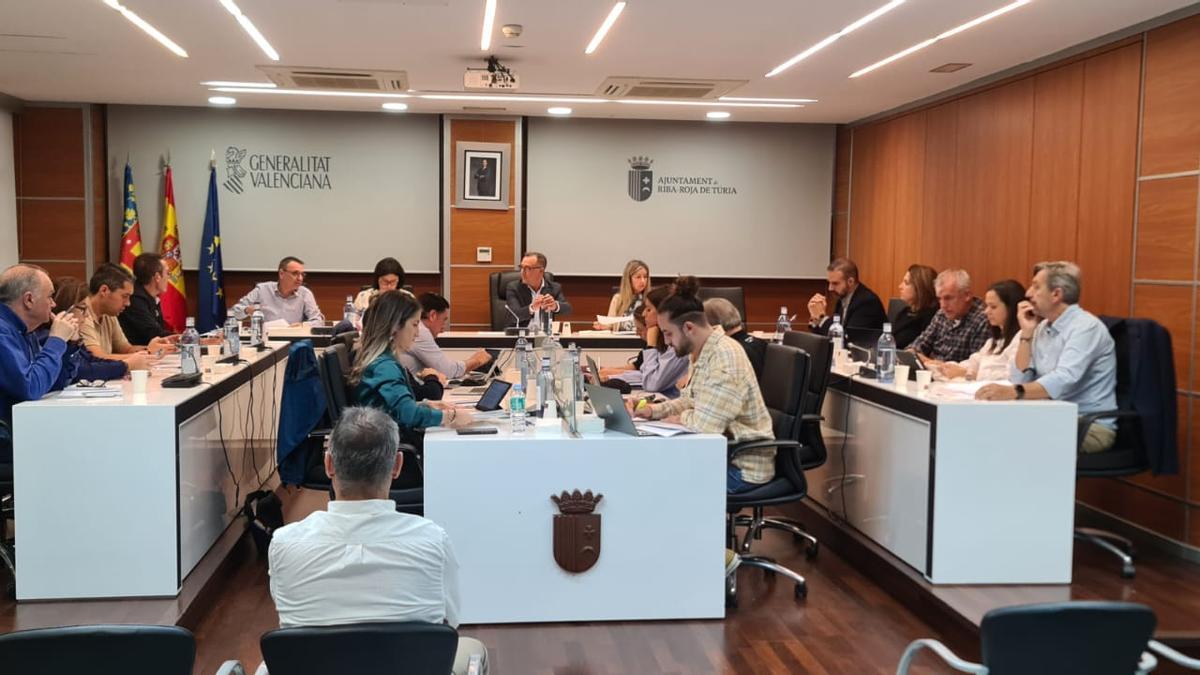 Pleno de Riba-roja de Turia.