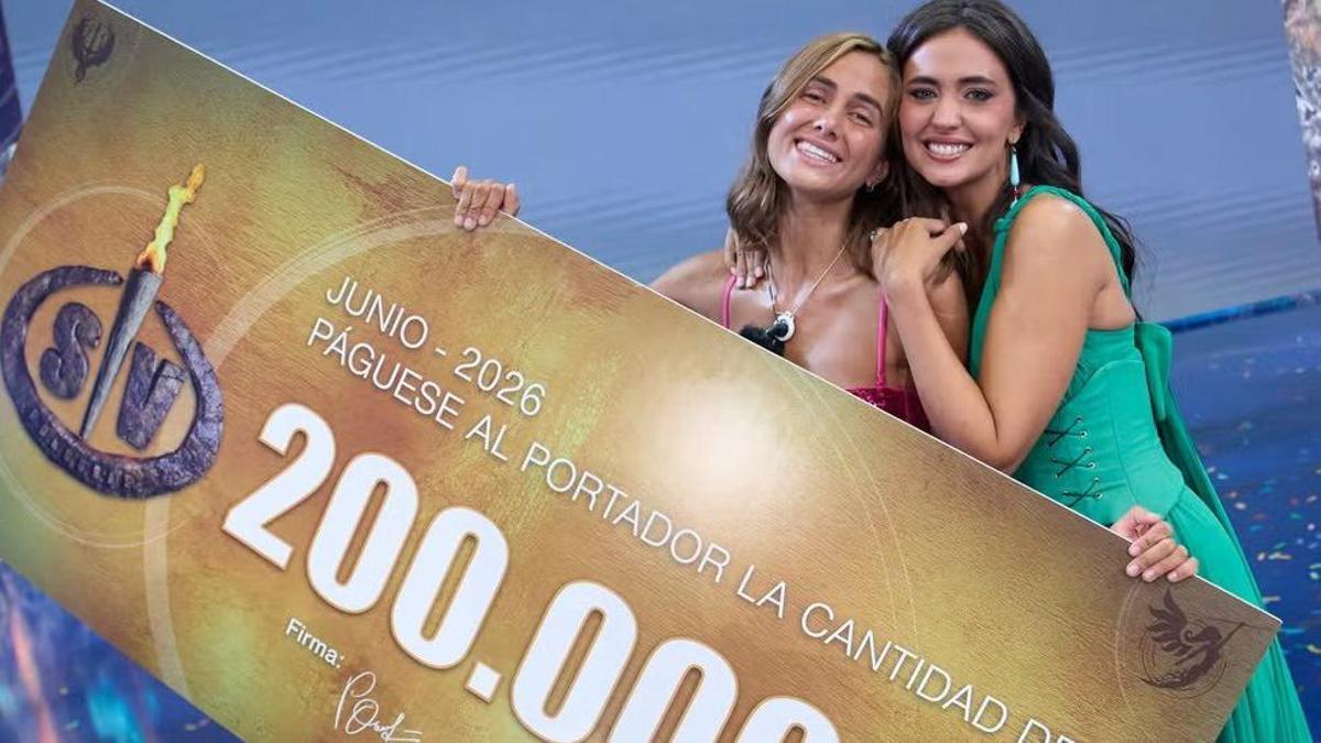 Maica Benedicto, ganadora de 'Supervivientes 2026', con María Lamela