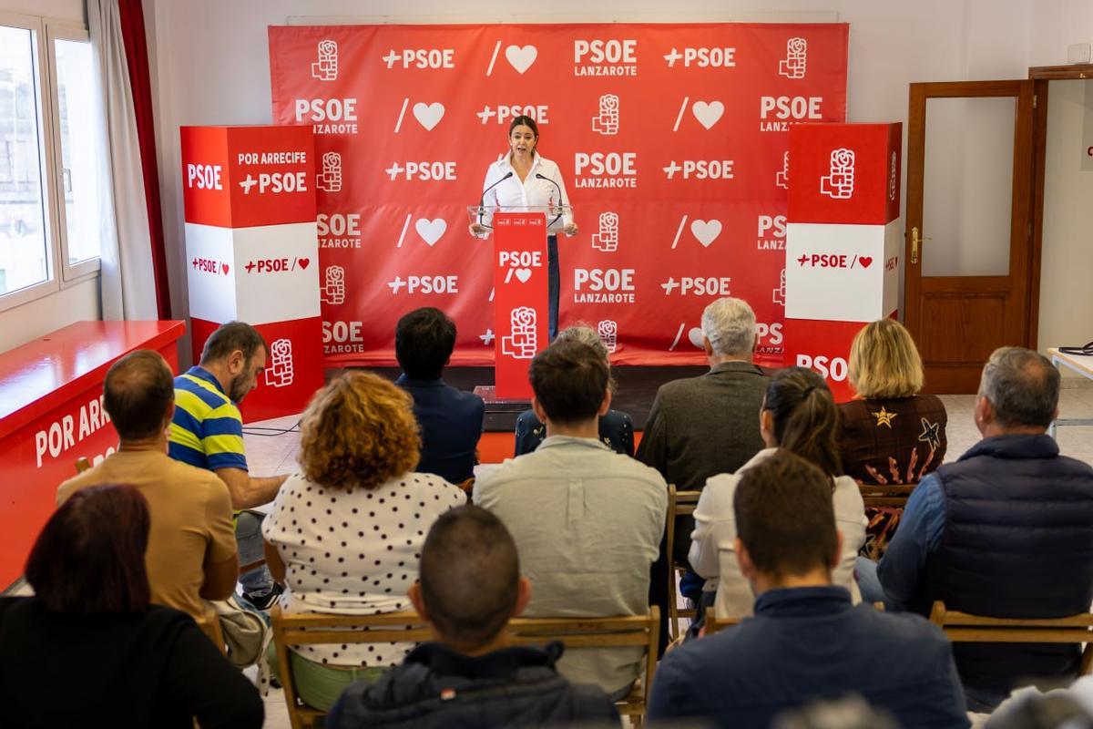 María Dolores Corujo, este miércoles,en la sede del PSOE de Lanzarote, en Arrecife.