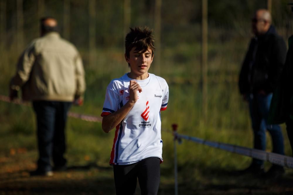 El circuito de cross de Buscastell acogió este sábado la primera prueba de campo a través de la temporada en Ibiza para categorías inferiores