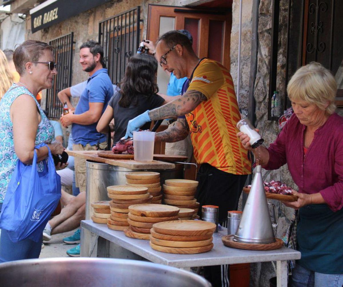 Uno de los puestos durante la feria. | A. S.