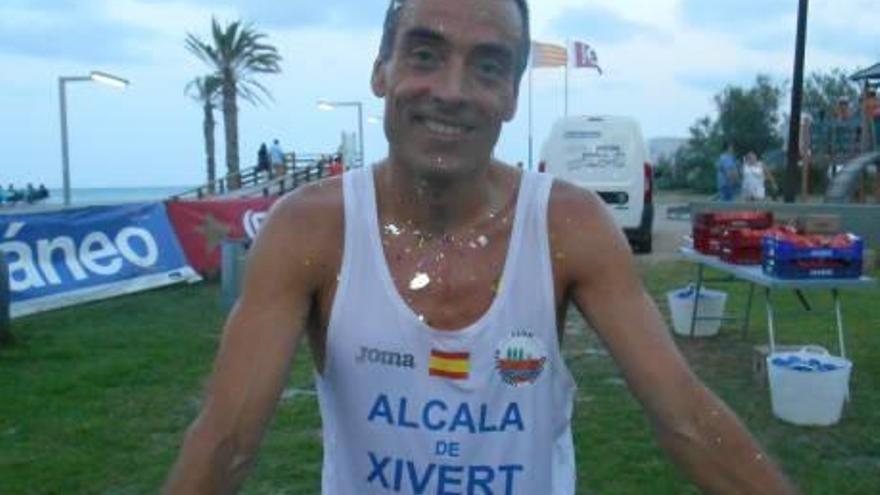 Atletismo Javier Lozano vence el 10k nocturno de Moncofa