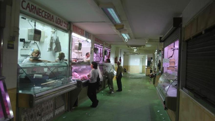 Bados aboga porque los mercados de abastos abran por la tarde