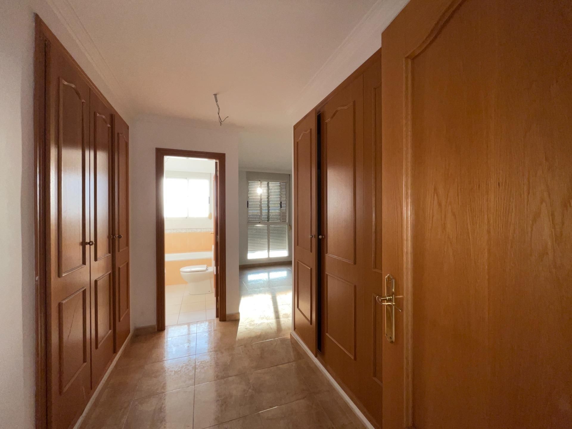 Oportunidad en Castellón: Venden una casa de siete dormitorios con una rebaja de casi 20.000 euros