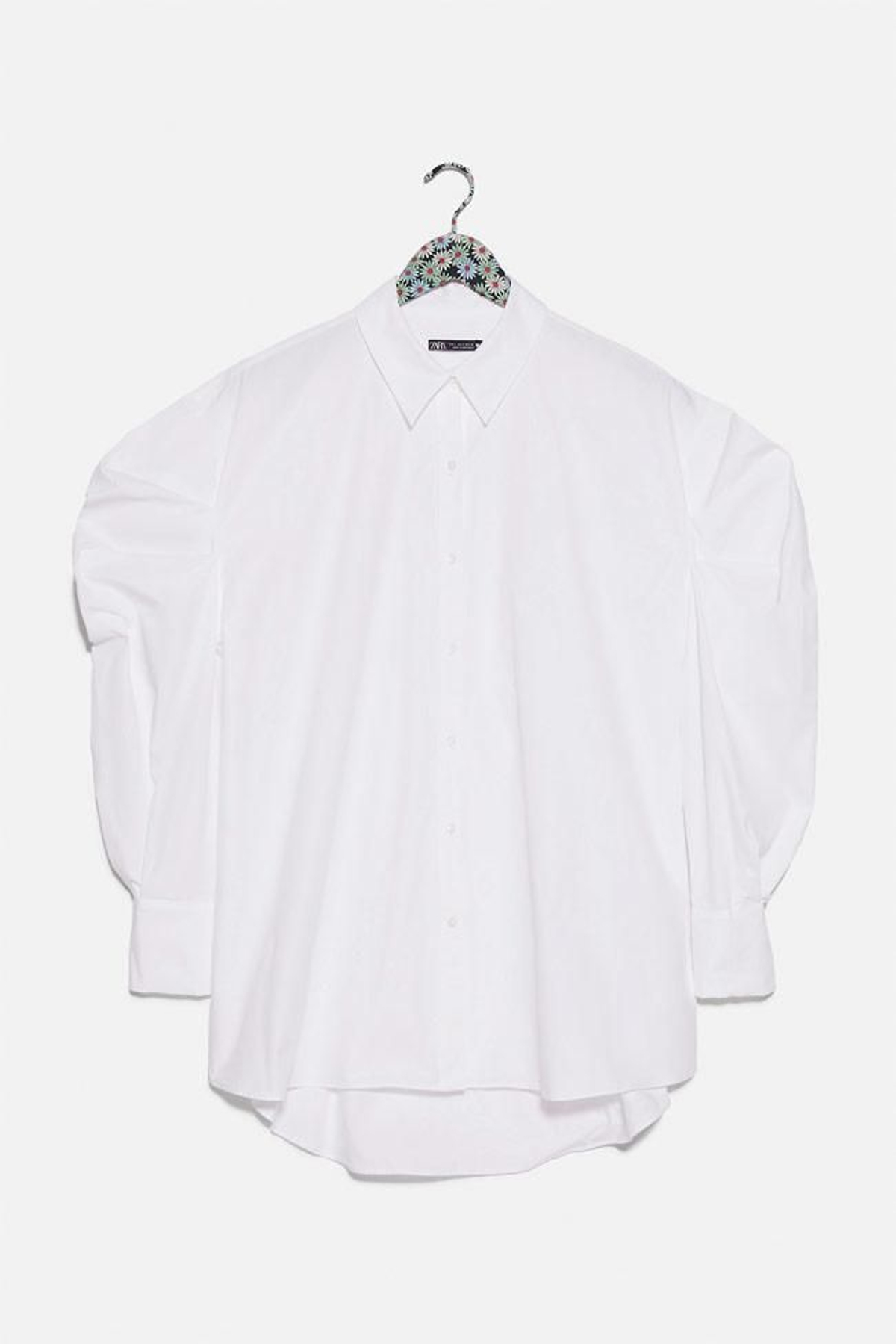 Camisa popelín 'oversize', de la nueva colección de Zara