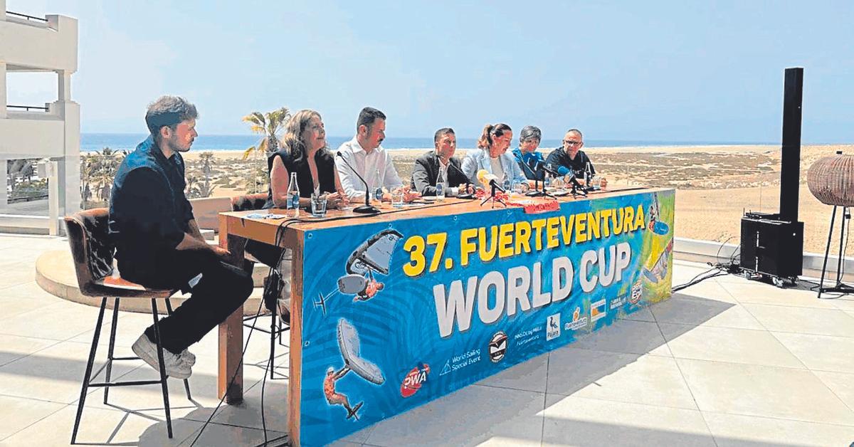 Presentación de la última edición del Campeonato del Mundo a cargo del Cabildo y el Consistorio de Pájara.