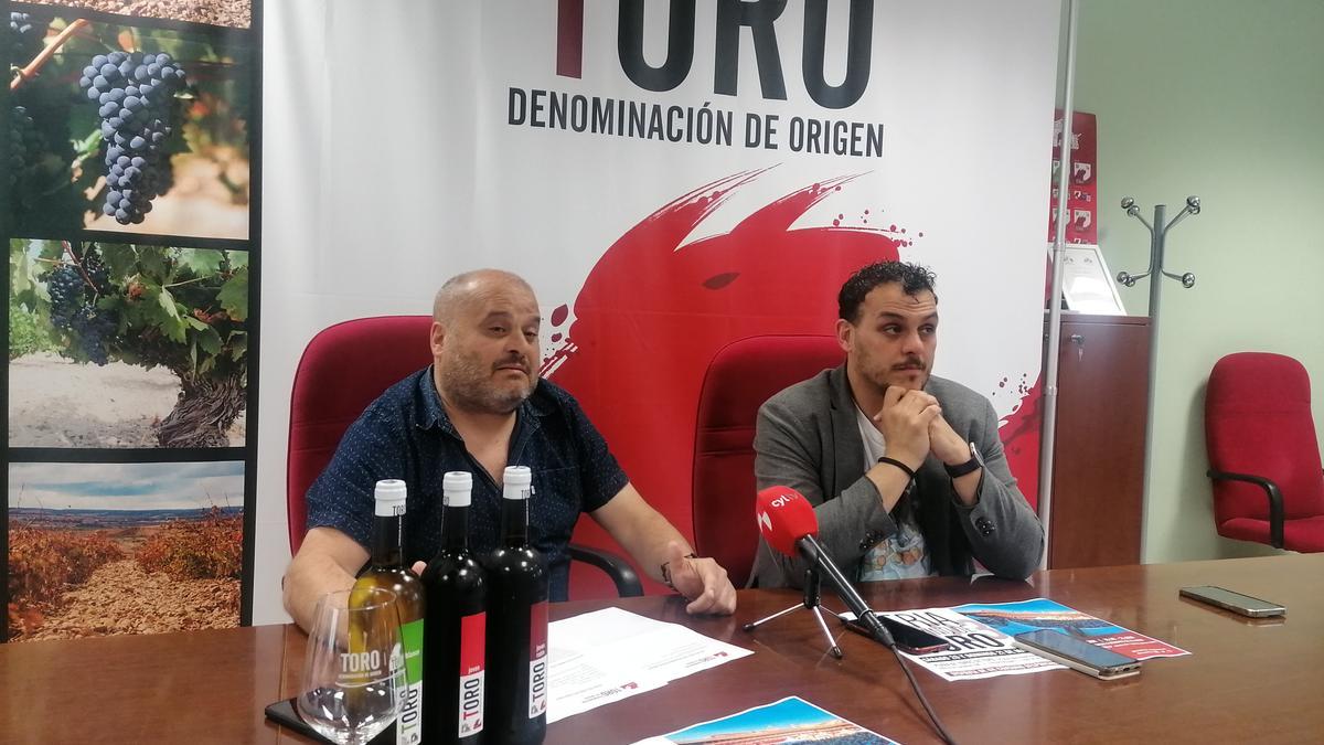 Felipe Nalda (izquierda) y Tomás del Bien presentan la Feria del Vino de Toro