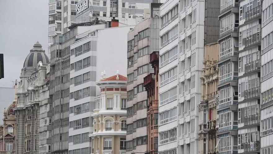 Edificios en la avenida de Linares Rivas.