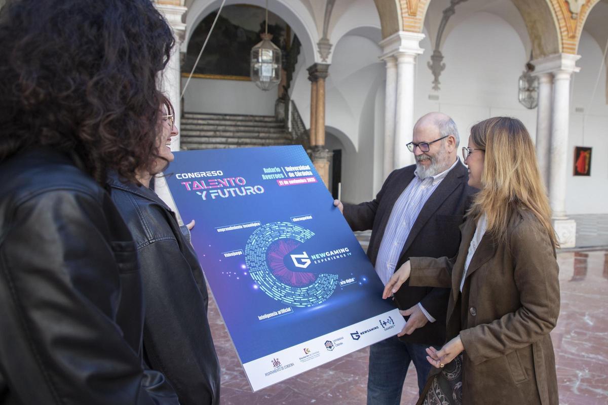 Autoridades y organizadores en la presentación de la cuarta edición de la New Gaming Experience, que se celebrará en el Campus de Rabanales el 21 de noviembre.