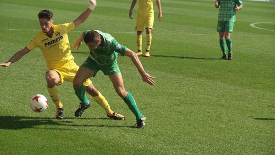 El Villarreal B cae derrotado ante un Cornellà letal a balón parado