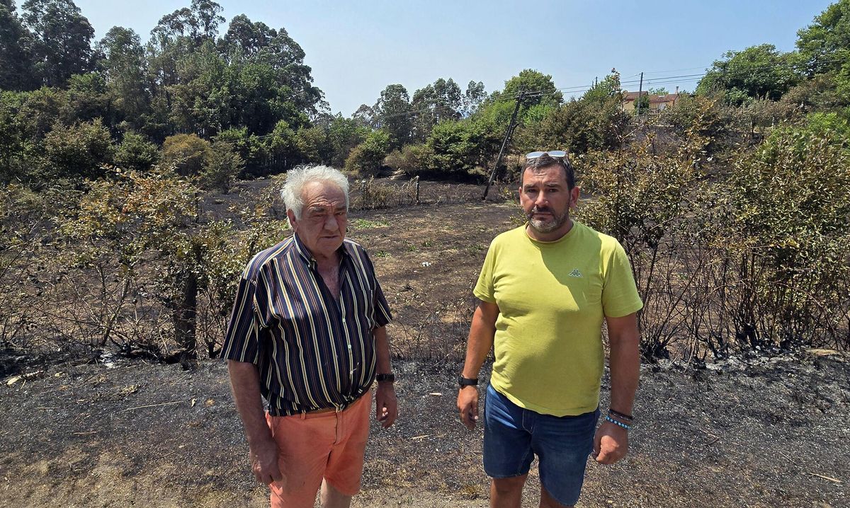 Imágenes del incendio en A Cañiza que obligó a confinar hasta siete núcleos de población en la parroquia de Valeixe.