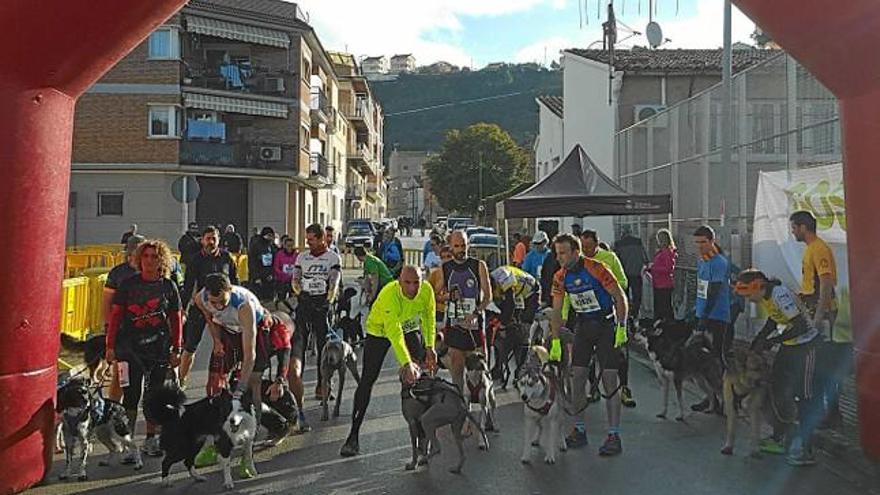 La sortida de la prova, diumenge a Sant Vicenç de Castellet