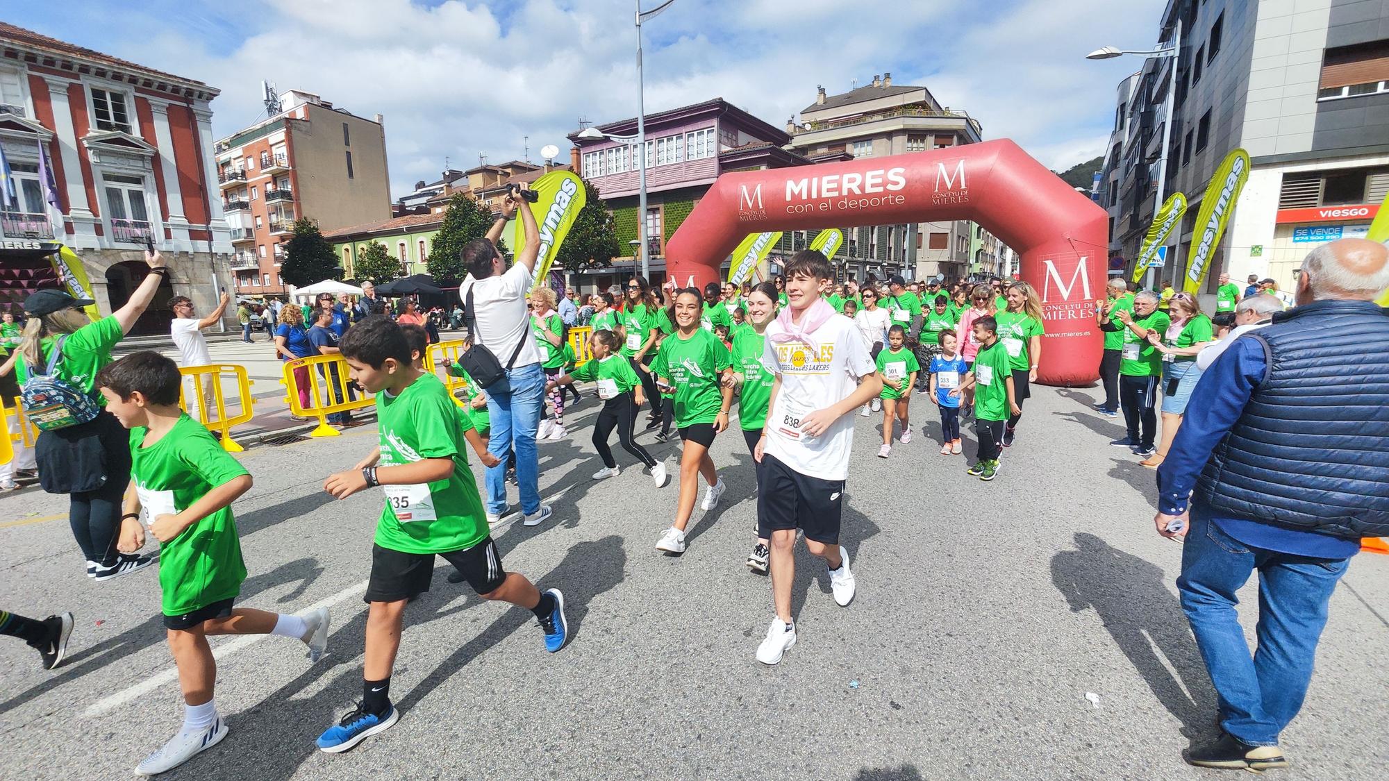 EN IMÁGENES: Asturias se echa a la calle para correr contra el cáncer