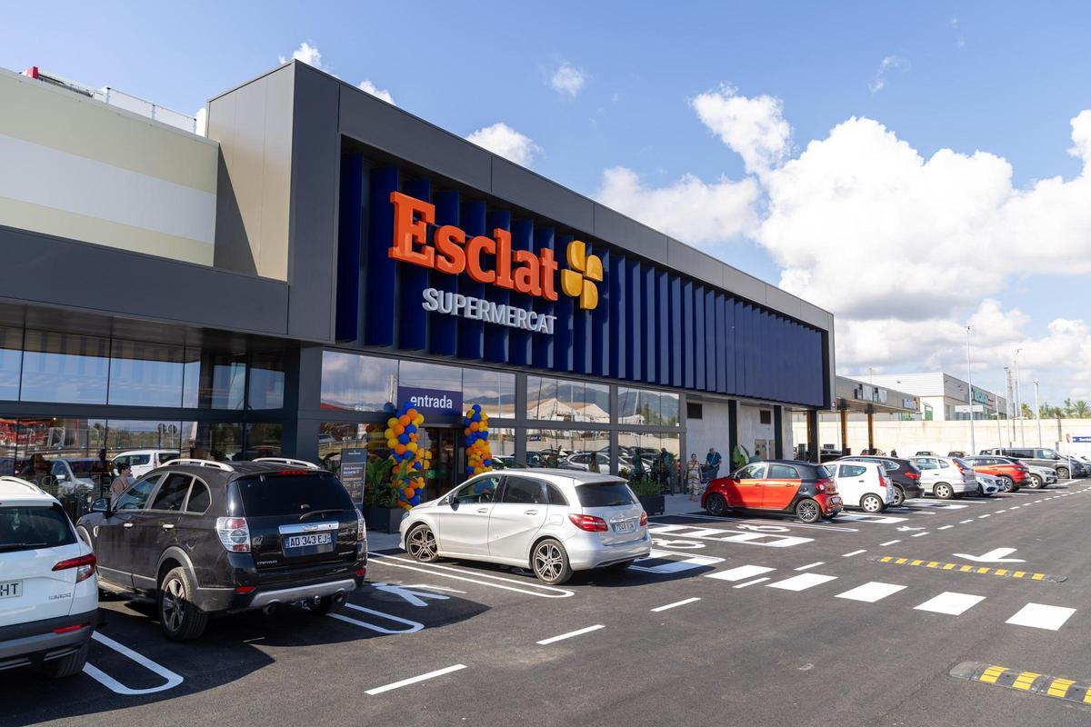 Interior de un supermercado Bonpreu