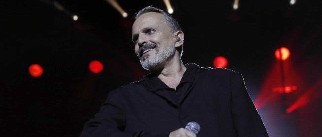 Miguel Bosé, durante un concierto en Madrid.