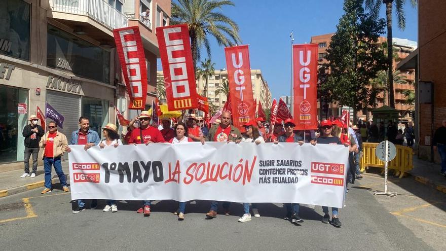 Las calles de Elche recuperan la manifestación por el Día del Trabajador