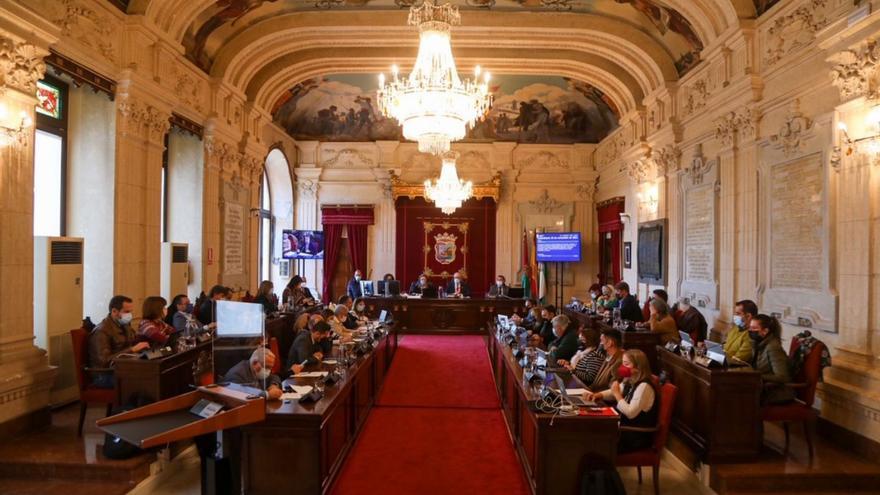 El Ayuntamiento de Málaga saca adelante el presupuesto de 2022 con el no de la oposición